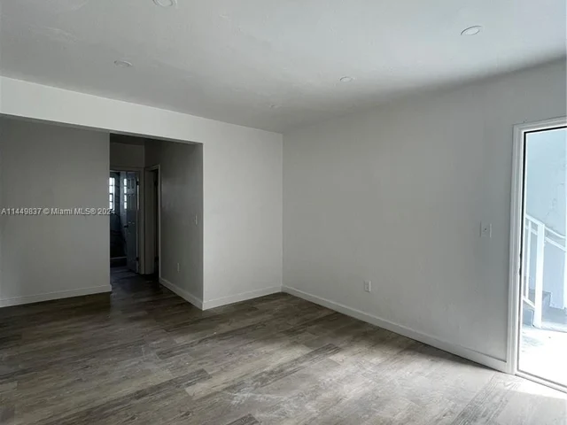 7600 Dickens Ave # 3, Miami Beach FL 33141