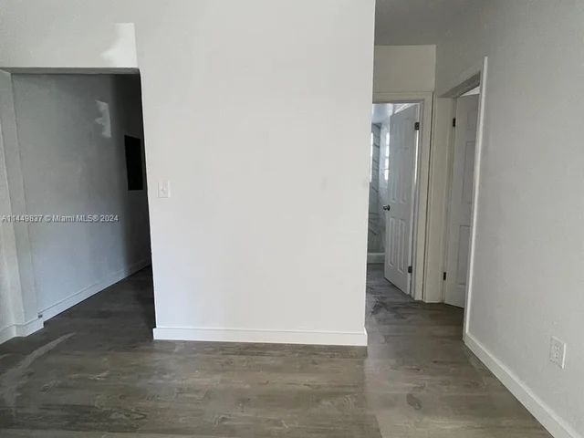 7600 Dickens Ave # 3, Miami Beach FL 33141