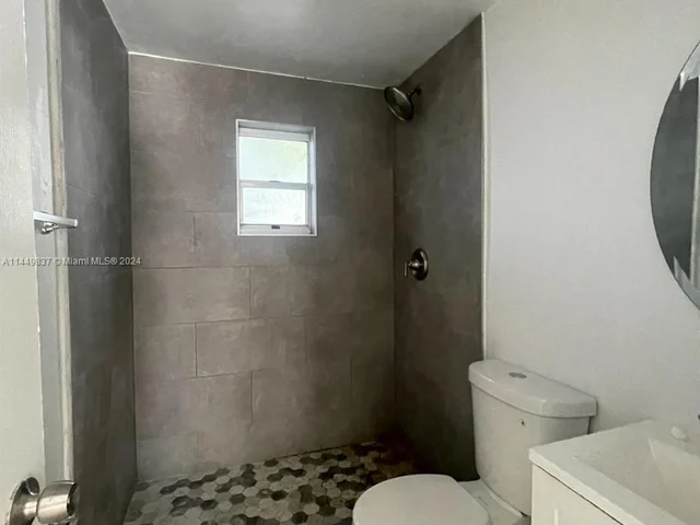 7600 Dickens Ave # 3, Miami Beach FL 33141