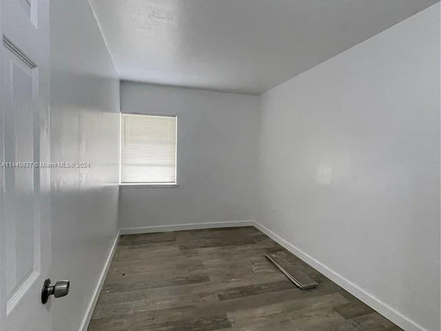 7600 Dickens Ave # 3, Miami Beach FL 33141