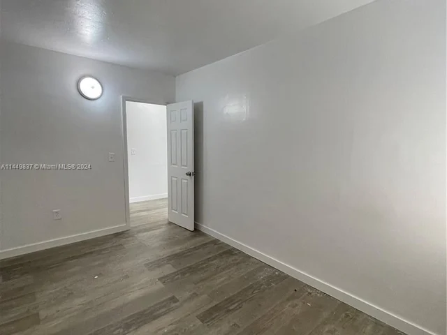 7600 Dickens Ave # 3, Miami Beach FL 33141