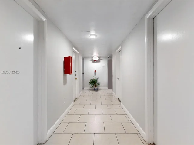 6855 Abbott Ave # 802, Miami Beach FL 33141