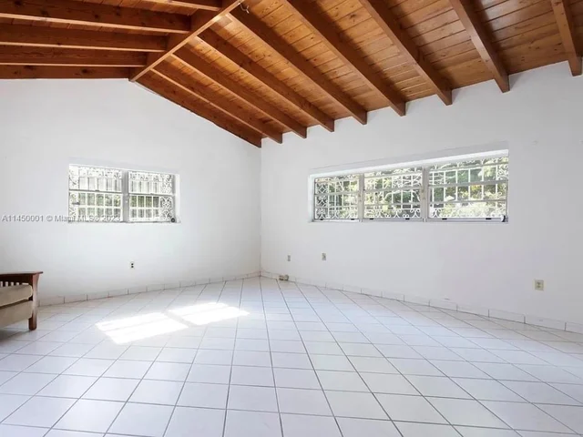 3600 SW 26th St, Miami FL 33133