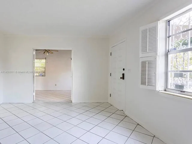 3600 SW 26th St, Miami FL 33133