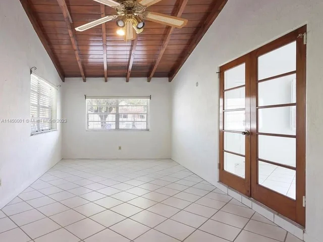 3600 SW 26th St, Miami FL 33133