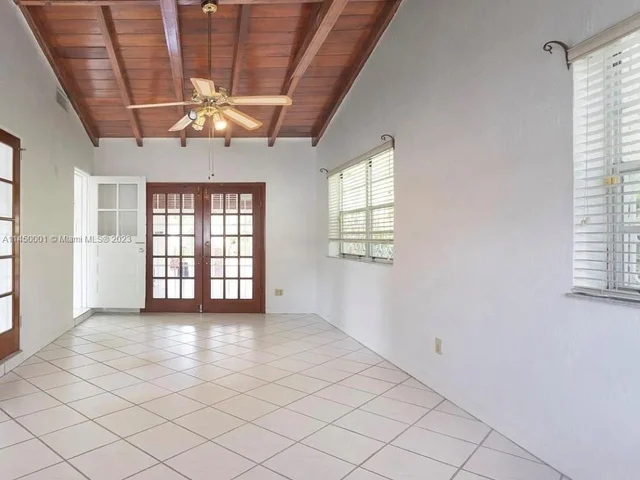 3600 SW 26th St, Miami FL 33133