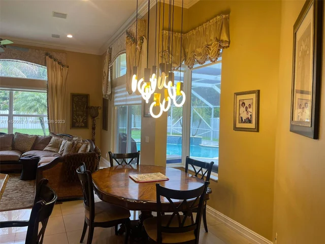 6239 NW 53rd Cir, Coral Springs FL 33067