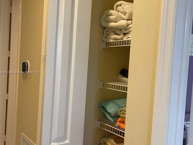 6239 NW 53rd Cir, Coral Springs FL 33067