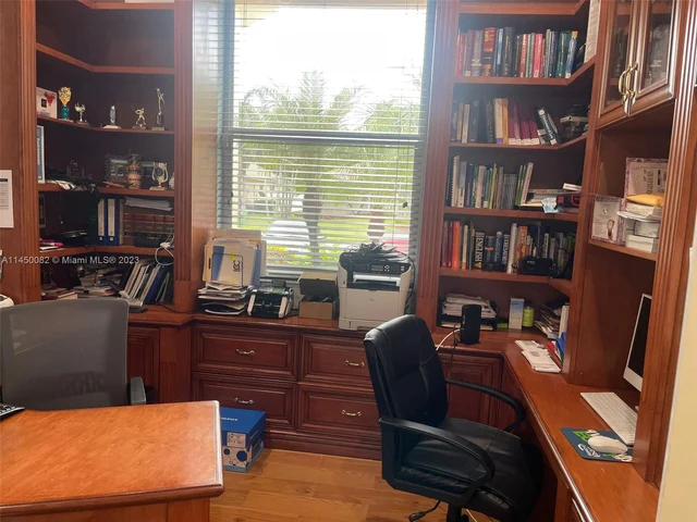 6239 NW 53rd Cir, Coral Springs FL 33067