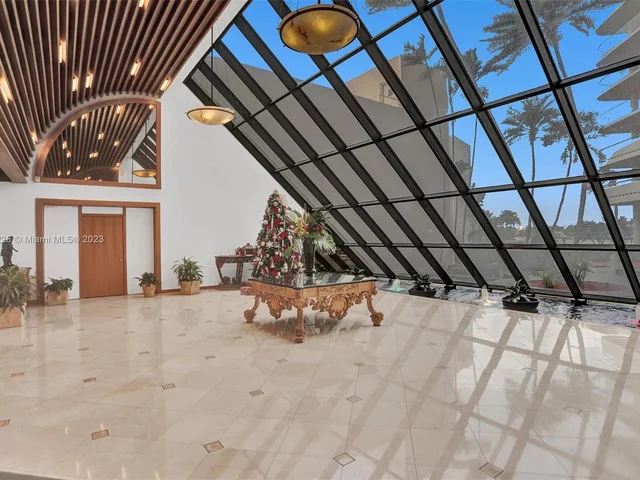 19707 Turnberry Way # 21E, Aventura FL 33180