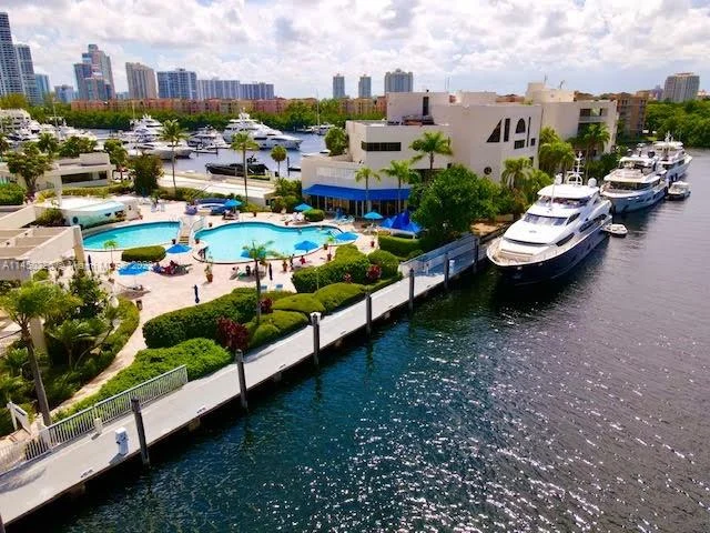 19707 Turnberry Way # 21E, Aventura FL 33180