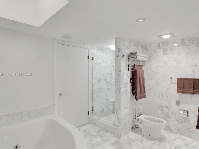 19707 Turnberry Way # 21E, Aventura FL 33180