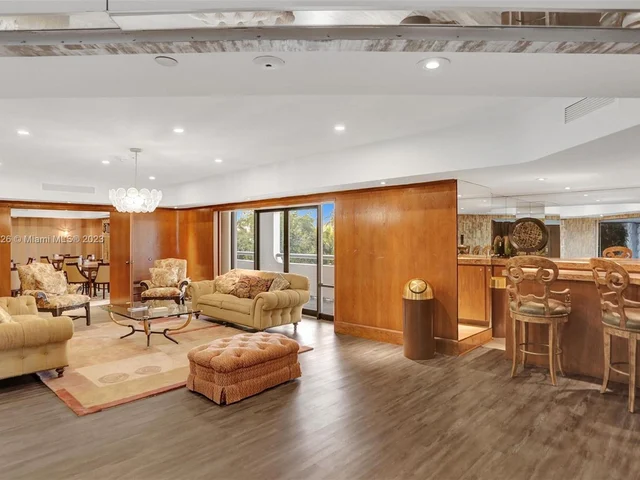 19707 Turnberry Way # 21E, Aventura FL 33180