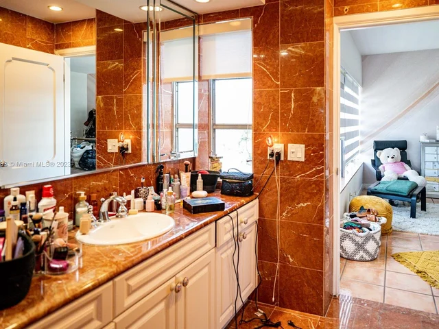 9200 W Bay Harbor Dr # 4B, Bay Harbor Islands FL 33154