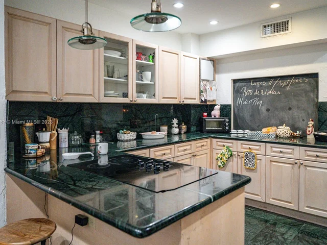 9200 W Bay Harbor Dr # 4B, Bay Harbor Islands FL 33154