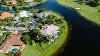 2534 Poinciana Dr, Weston FL 33327