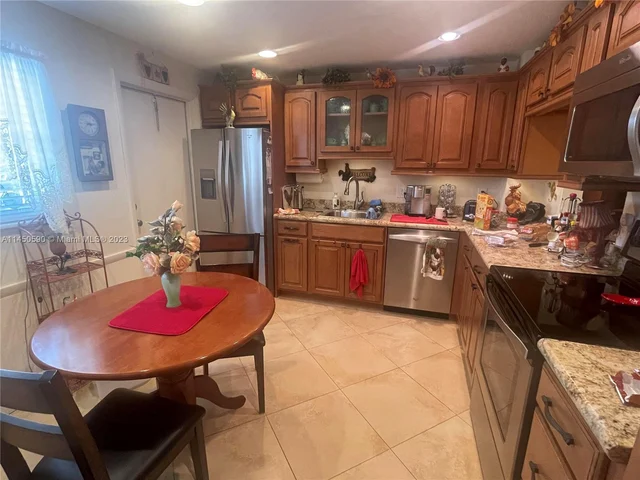 6751 Cypress Rd # 406, Plantation FL 33317