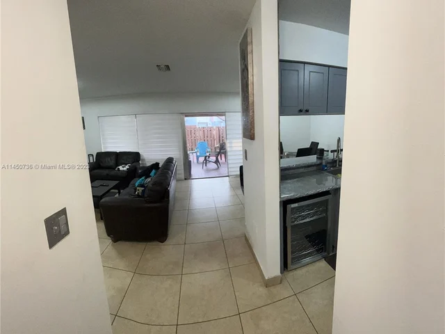 9206 SW 147th Ct, Miami FL 33196