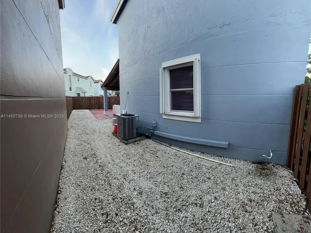 9206 SW 147th Ct, Miami FL 33196