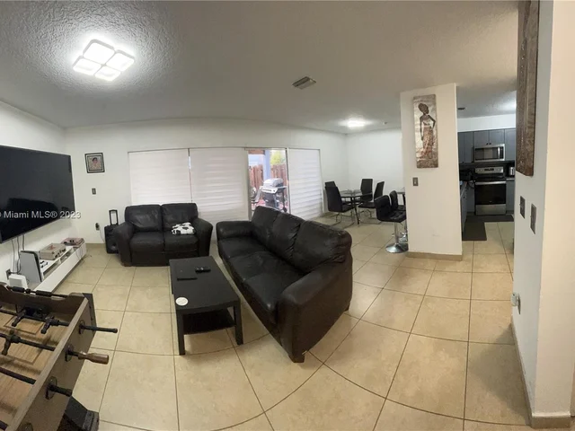 9206 SW 147th Ct, Miami FL 33196