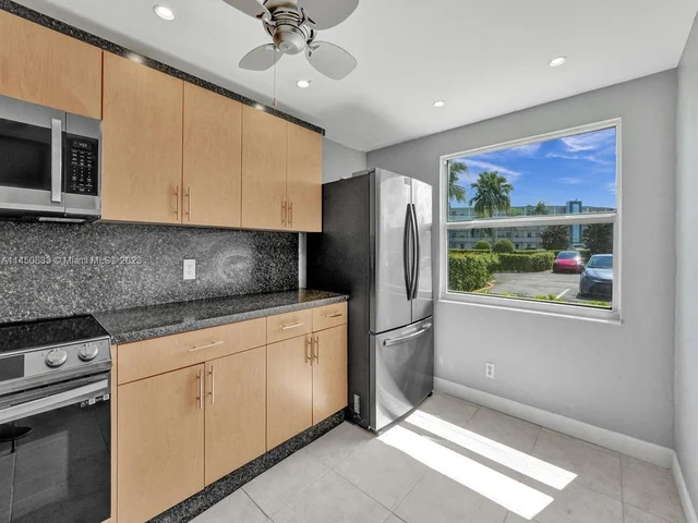 1001 Lincoln A # 1001, Boca Raton FL 33434