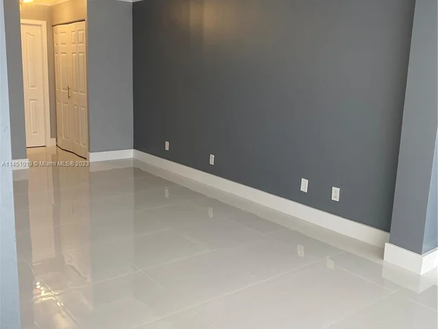 1170 NE 191st St # 26, Miami FL 33179