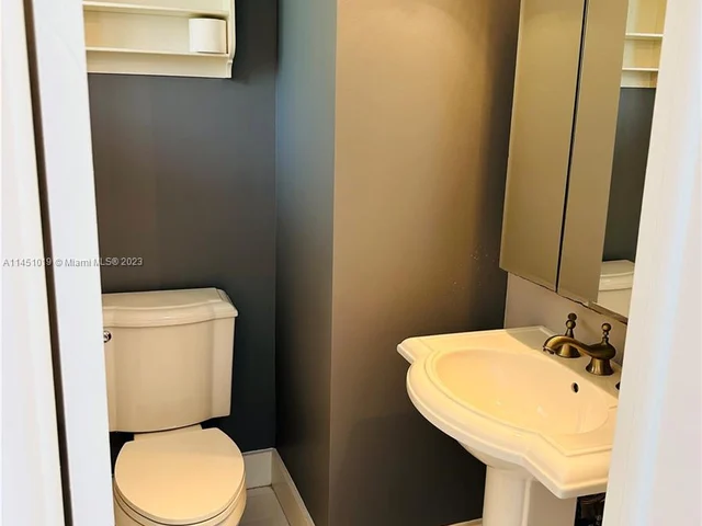 1170 NE 191st St # 26, Miami FL 33179