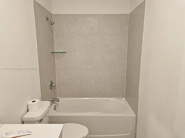 2669 SE 10th St, Homestead FL 33035