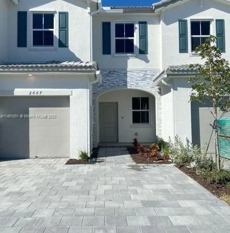 2669 SE 10th St, Homestead FL 33035