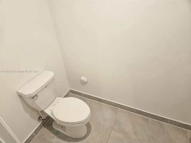 2669 SE 10th St, Homestead FL 33035