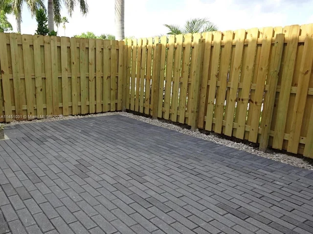 2669 SE 10th St, Homestead FL 33035