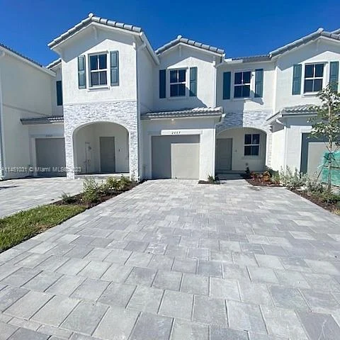 2669 SE 10th St, Homestead FL 33035