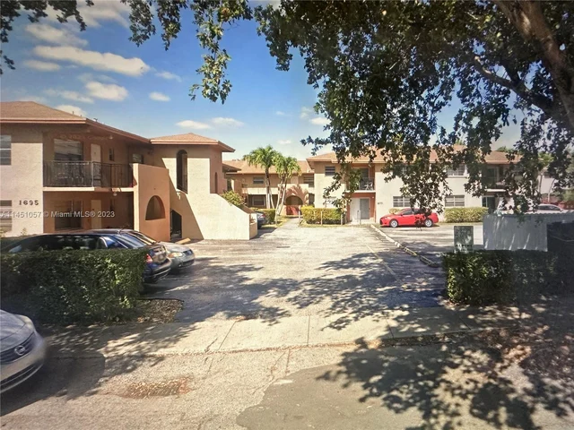 1675 W 42nd St # 102, Hialeah FL 33012