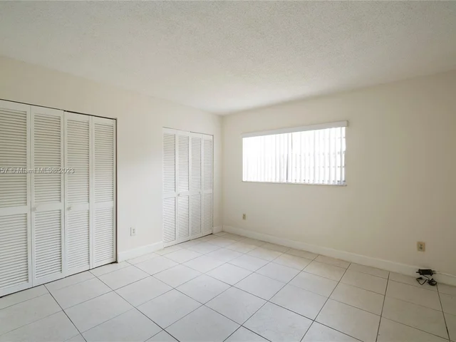 1675 W 42nd St # 102, Hialeah FL 33012