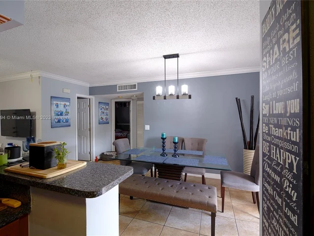 1675 W 42nd St # 202, Hialeah FL 33012