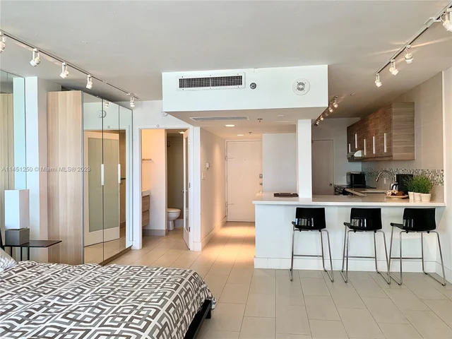 100 Lincoln Rd # 440, Miami Beach FL 33139