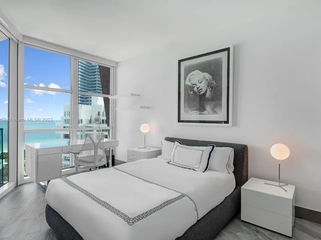 300 S Pointe Dr # 2306, Miami Beach FL 33139