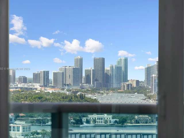 300 S Pointe Dr # 2306, Miami Beach FL 33139