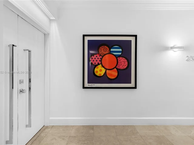 300 S Pointe Dr # 2306, Miami Beach FL 33139