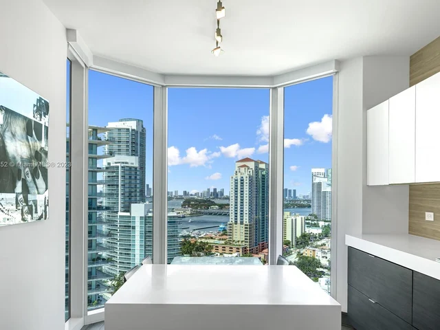 300 S Pointe Dr # 2306, Miami Beach FL 33139