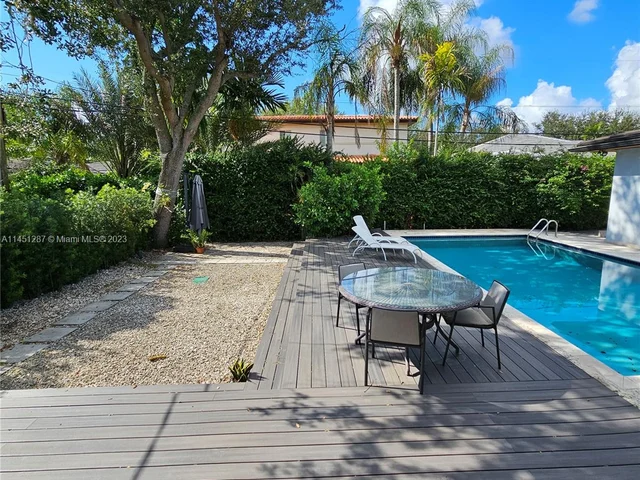 1204 Placetas Ave, Coral Gables FL 33146