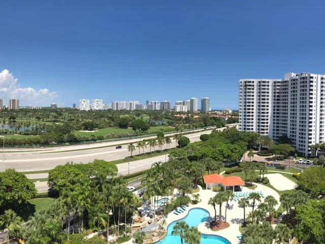 3300 NE 191st St # 1212, Aventura FL 33180