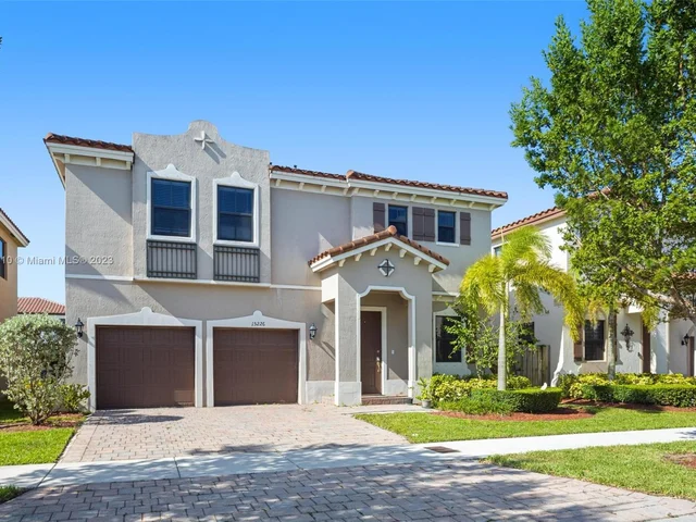 15226 SW 173rd Ln, Miami FL 33187