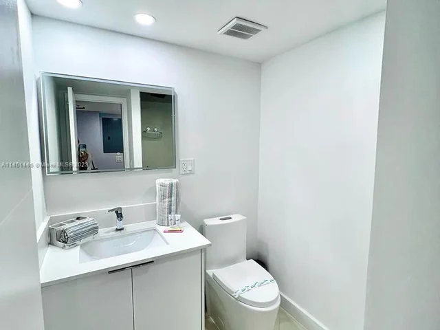 19380 Collins Ave # 321, Sunny Isles Beach FL 33160