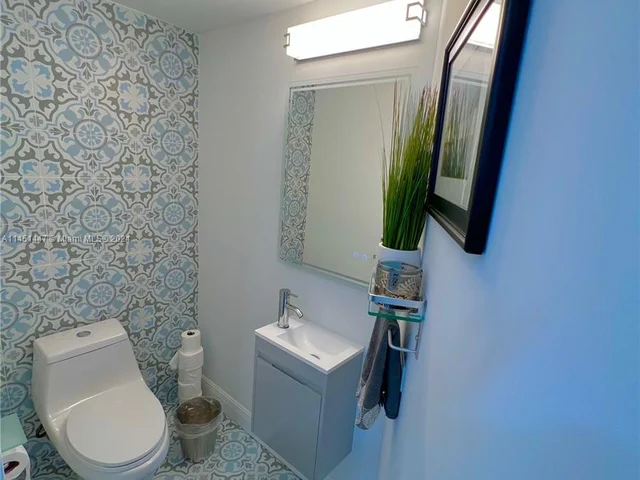 1861 NW South River Dr # 02, Miami FL 33125