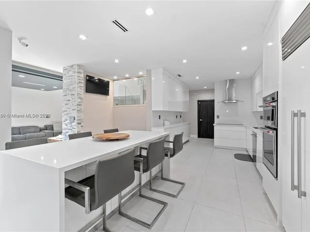 14301 SW 130th ave, Miami FL 33186