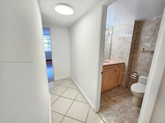 18031 Biscayne Blvd # 1401, Aventura FL 33160