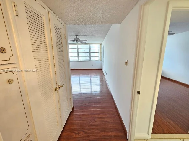 18031 Biscayne Blvd # 1401, Aventura FL 33160