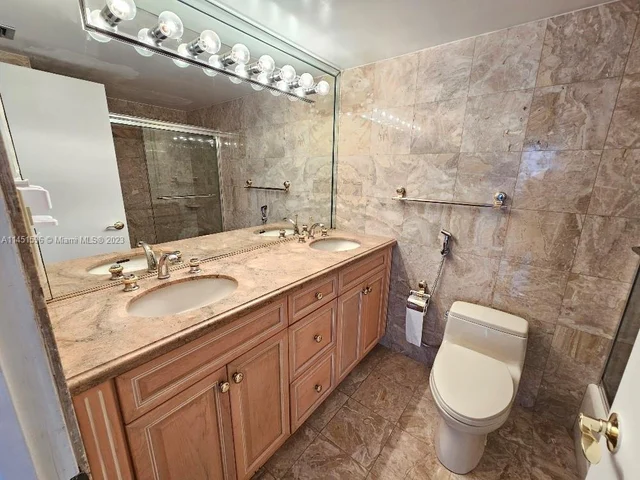 18031 Biscayne Blvd # 1401, Aventura FL 33160