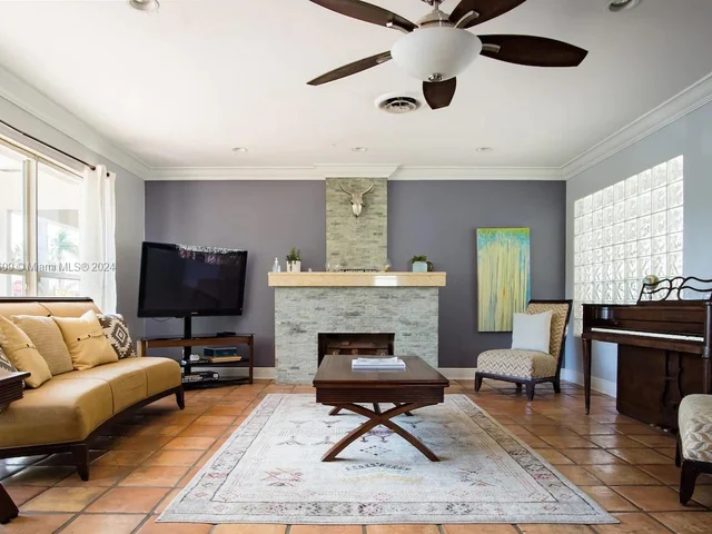 3467 Fillmore St, Hollywood FL 33021